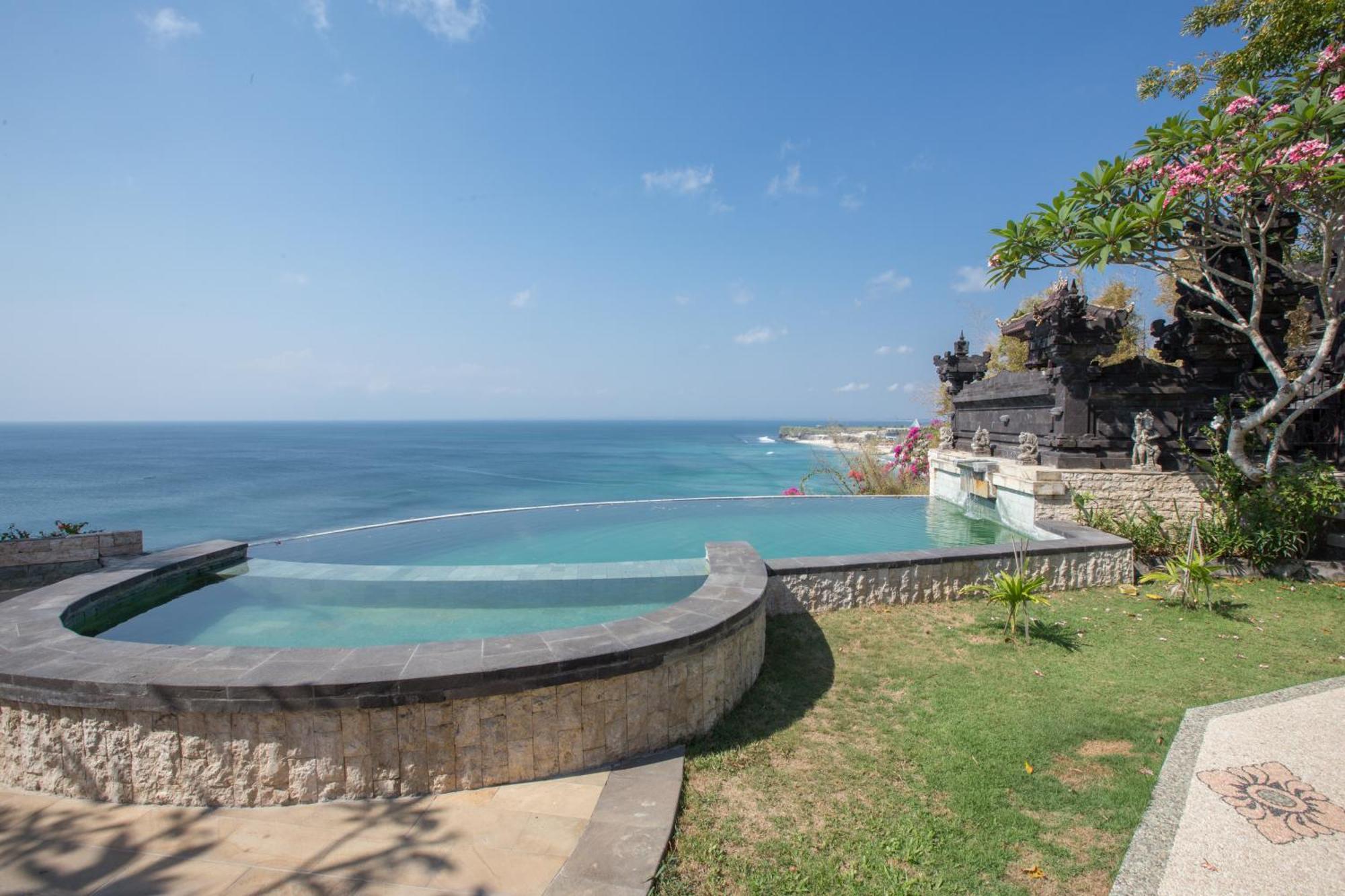 Hotel Kembang Kuning Uluwatu Exterior foto