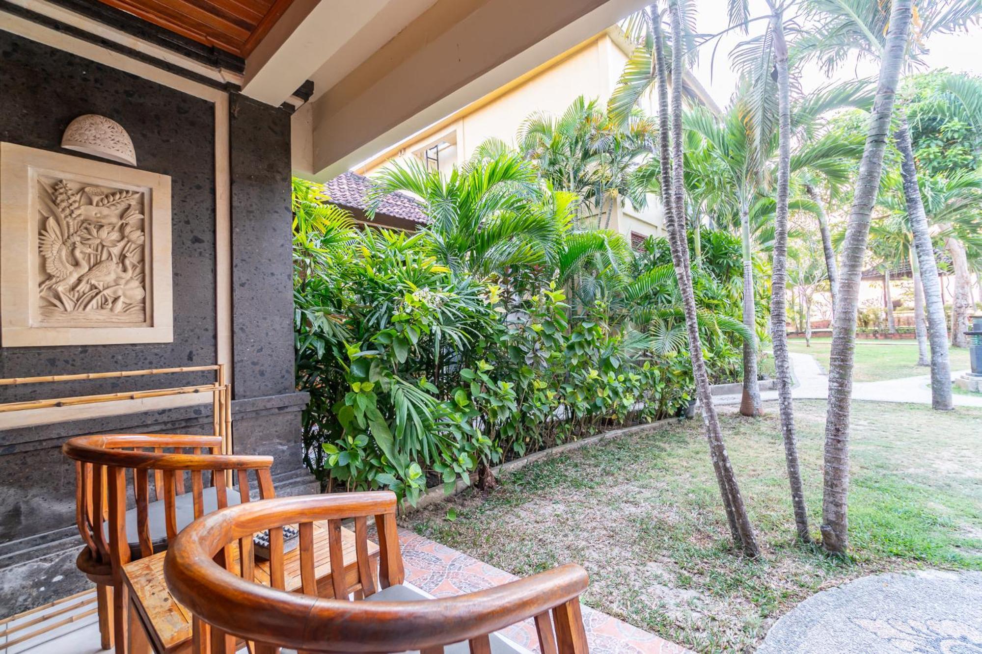 Hotel Kembang Kuning Uluwatu Exterior foto